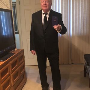 Meet your Posher, Dennis